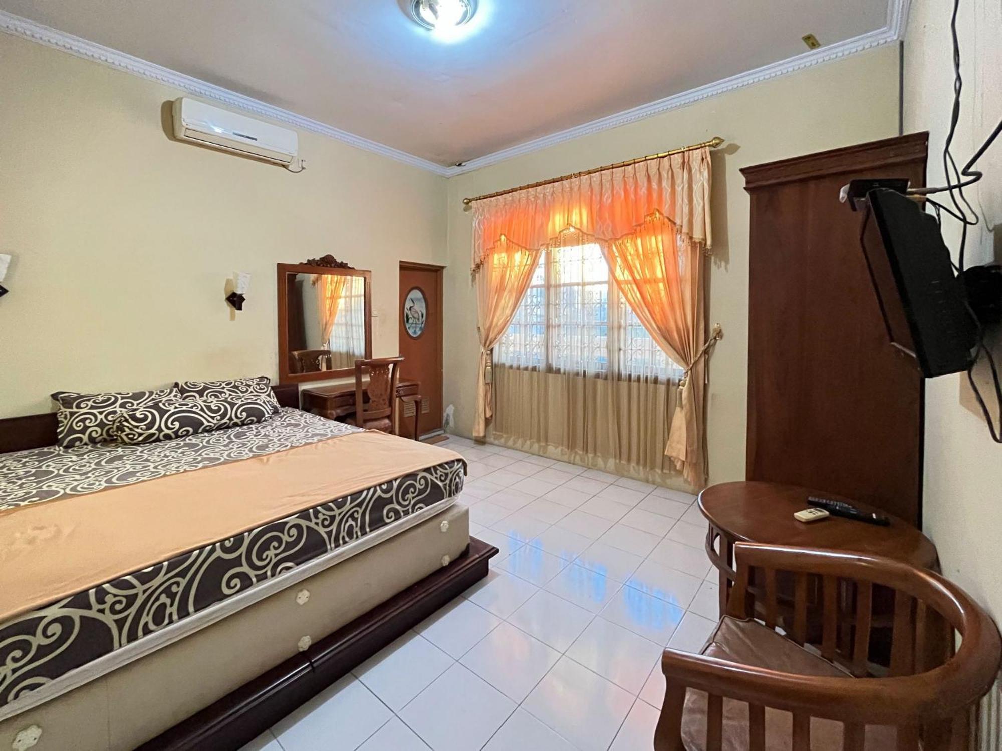Reddoorz At Hotel Madani Syariah Lempuyangan Yogyakarta Esterno foto
